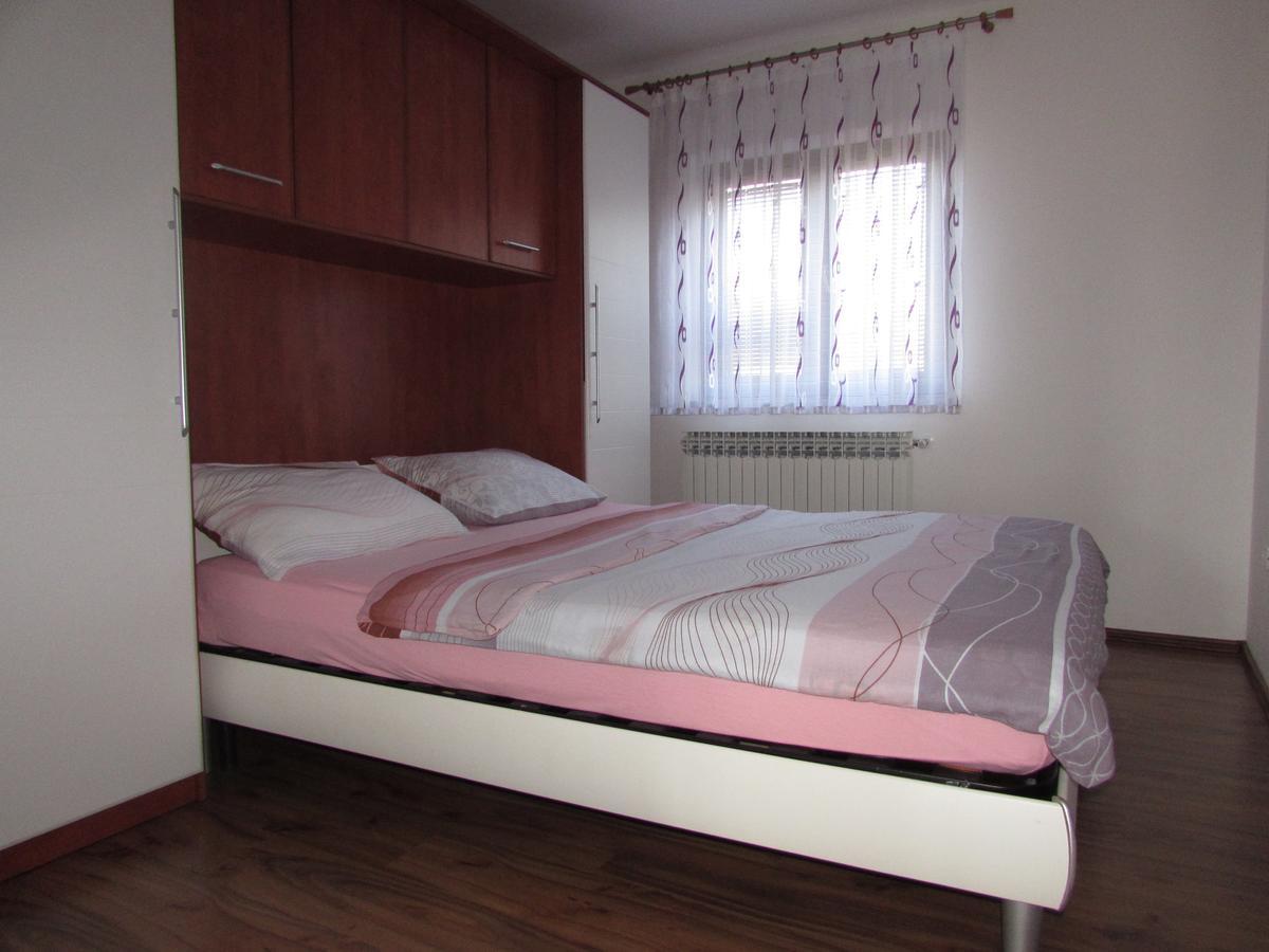Apartments Goga 乌马格 外观 照片