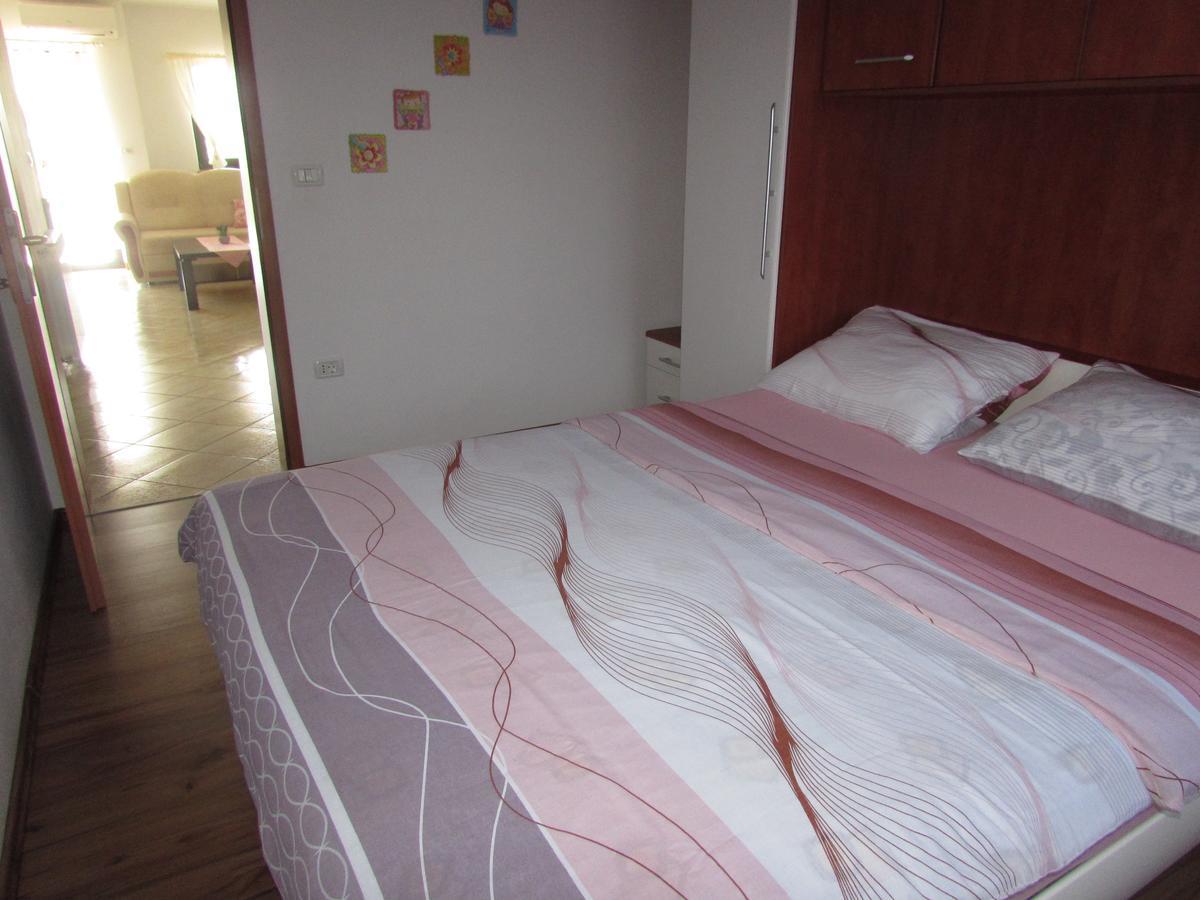 Apartments Goga 乌马格 外观 照片