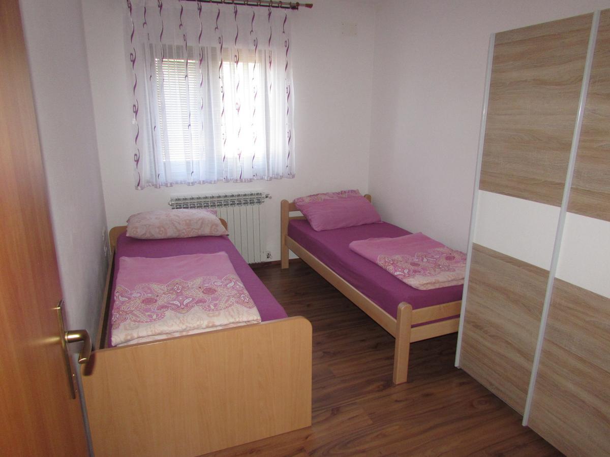 Apartments Goga 乌马格 外观 照片