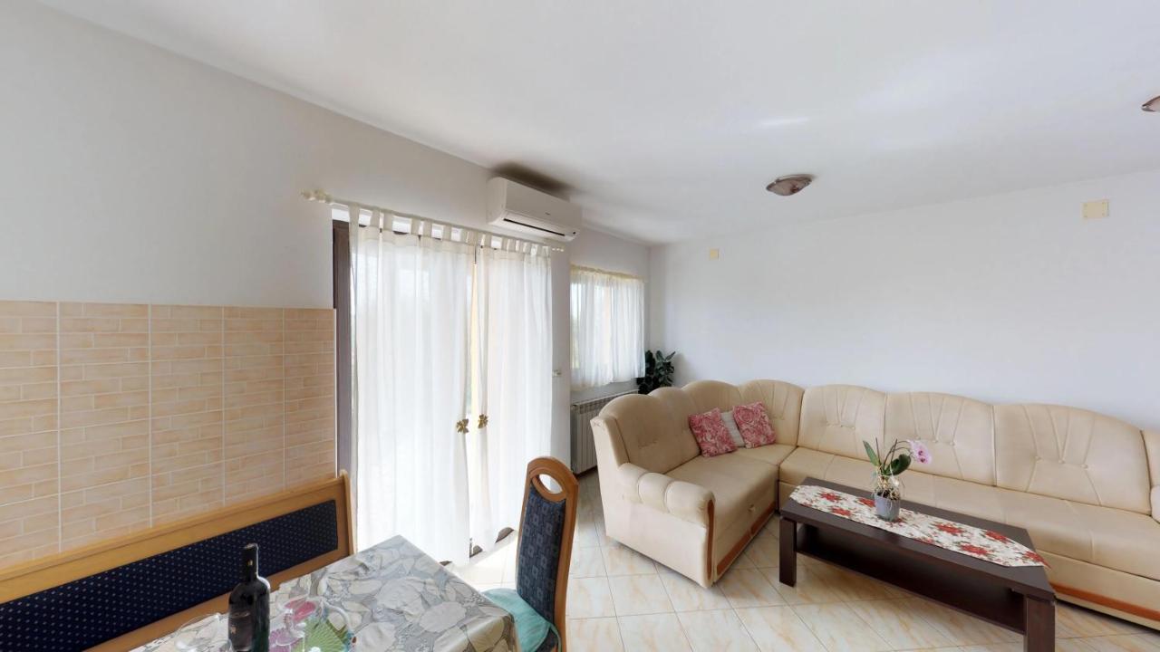 Apartments Goga 乌马格 外观 照片