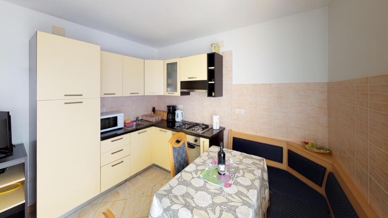 Apartments Goga 乌马格 外观 照片