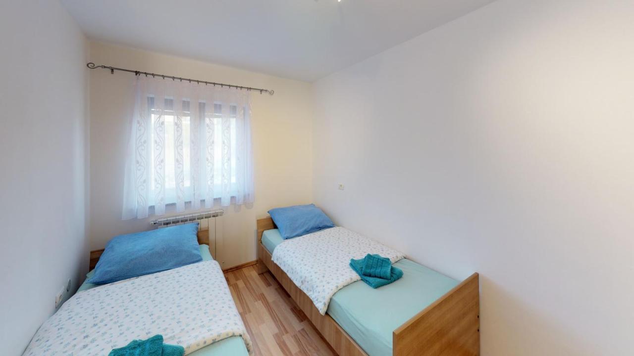 Apartments Goga 乌马格 外观 照片