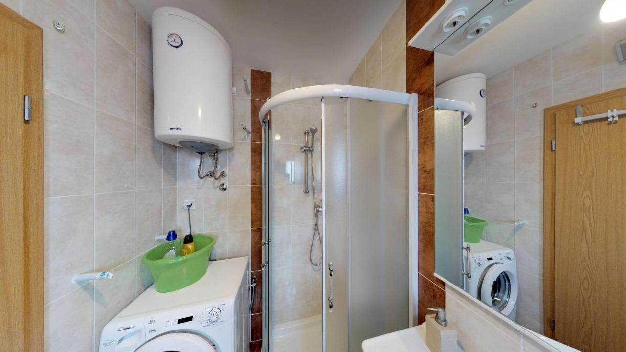 Apartments Goga 乌马格 外观 照片
